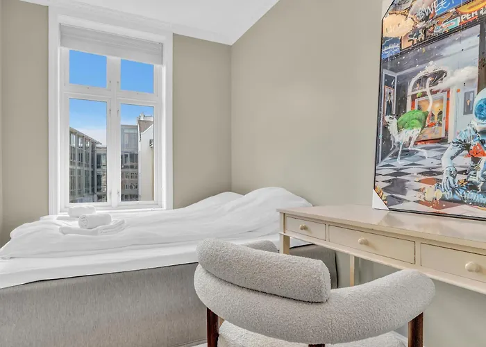 Urban Elegant Apartment